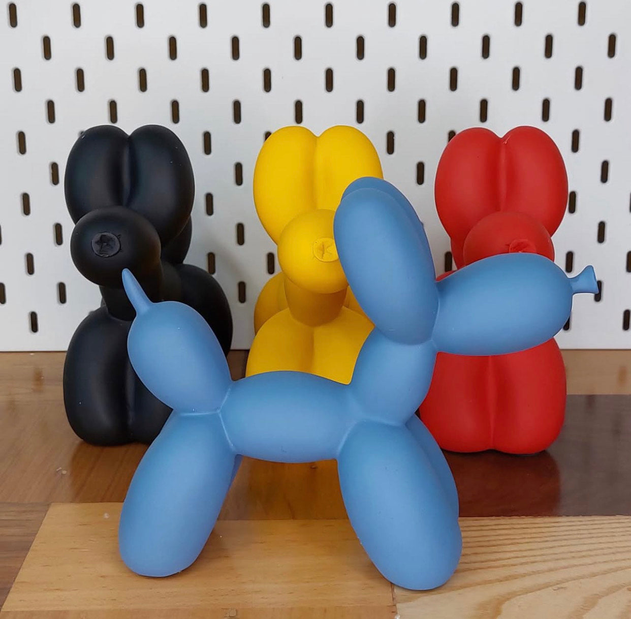 Balloon Dog Statue