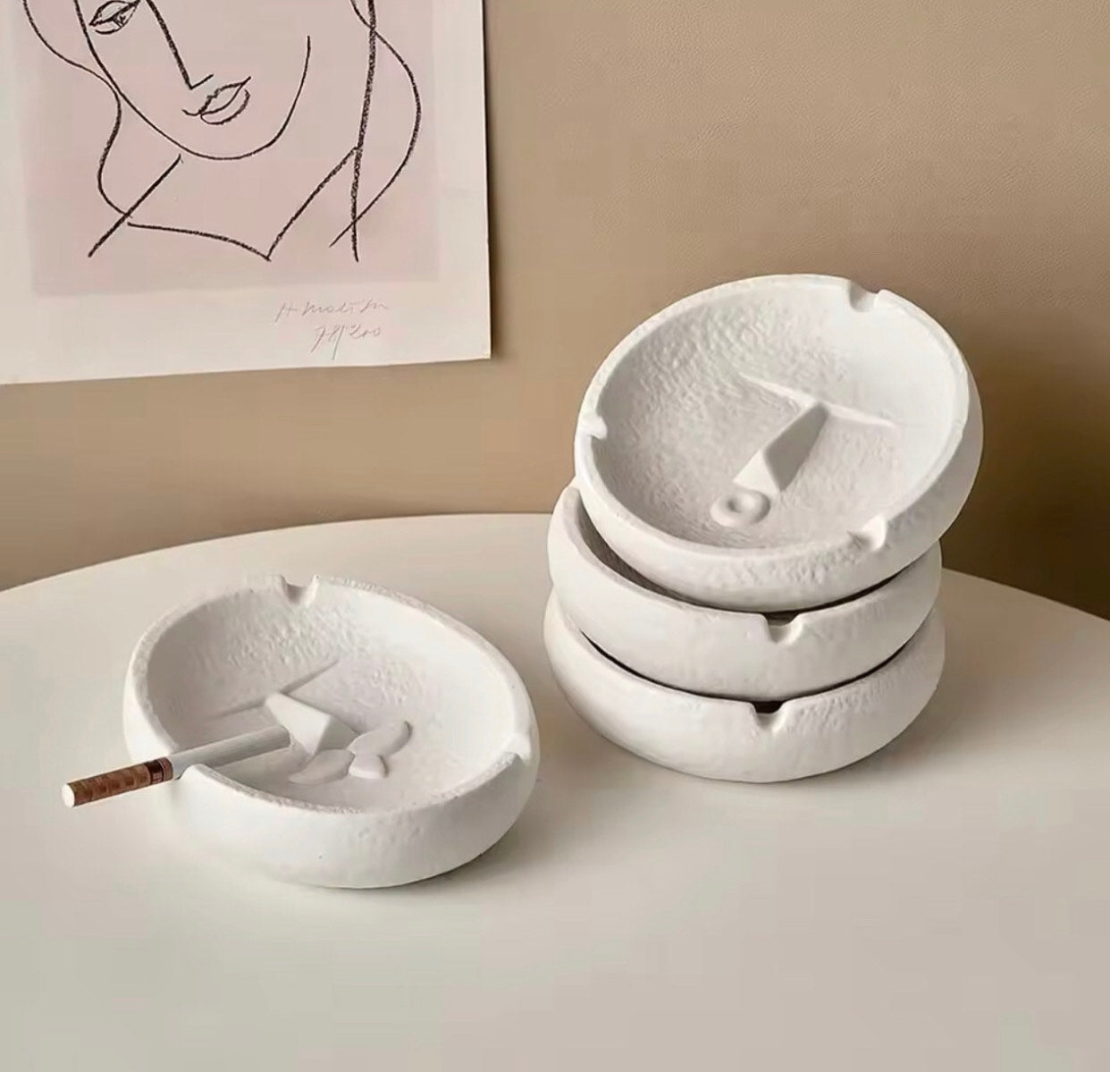Napkin holders & Ashtrays